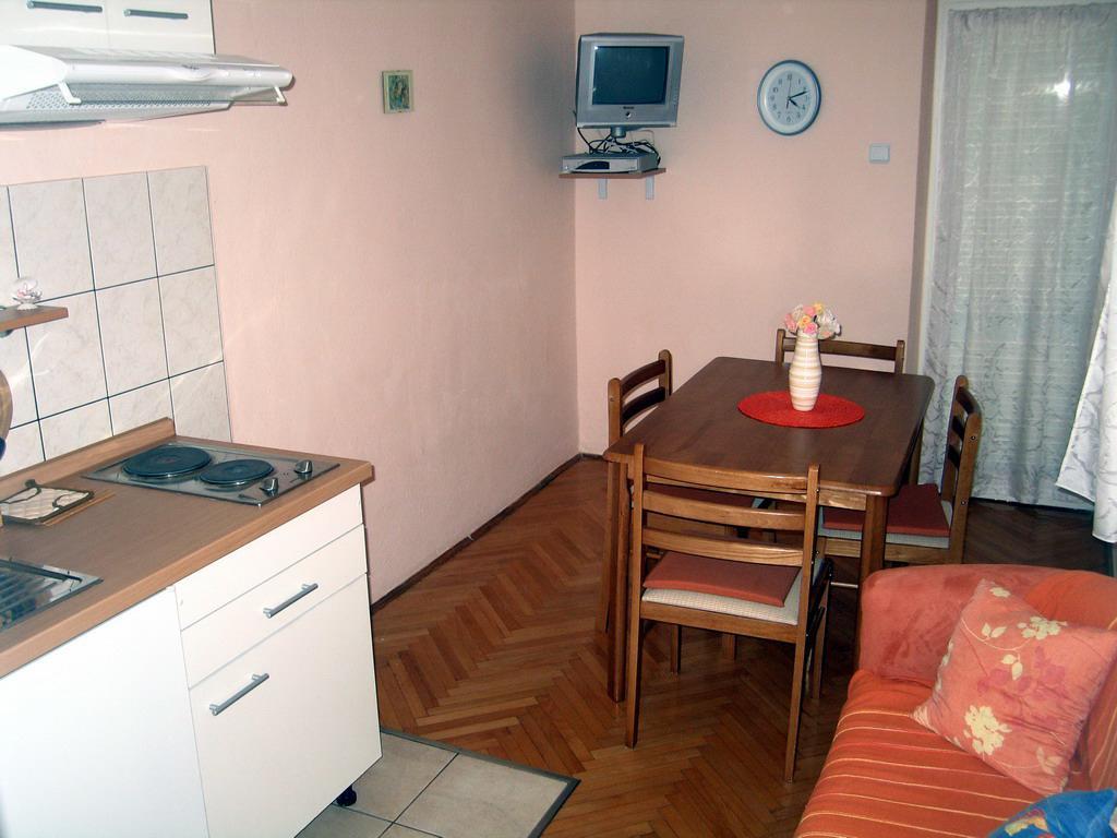 Apartment Madlena بروداريكا الغرفة الصورة